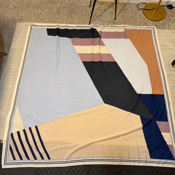 Geometric Large Patterned Scarf - Picture 1 of 2